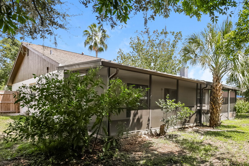 2,210/Mo, 747 Climate Dr Brandon, FL 33511 Rear View