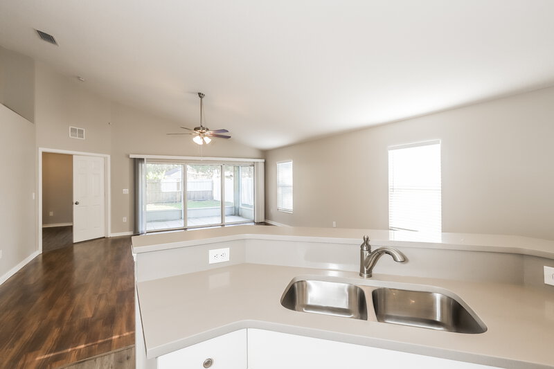 2,115/Mo, 12708 Bramfield Dr Riverview, FL 33579 Kitchen View 3