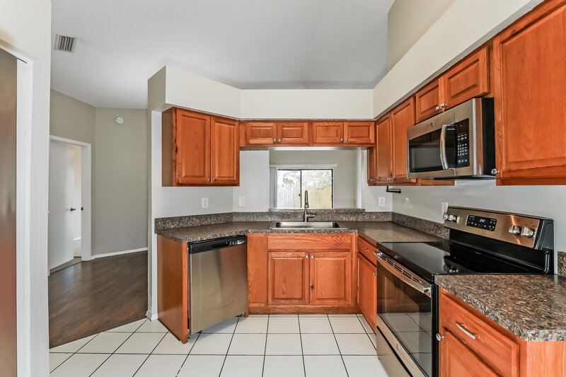 1,930/Mo, 11506 Smokethorn Drive Riverview, FL 33579 Kitchen View
