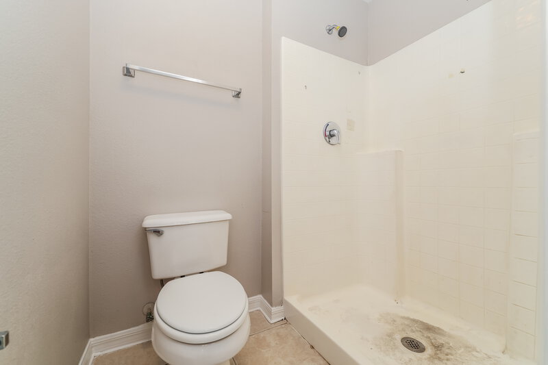 2,170/Mo, 11436 Ivy Flower Loop Riverview, FL 33578 Main Bathroom View 2