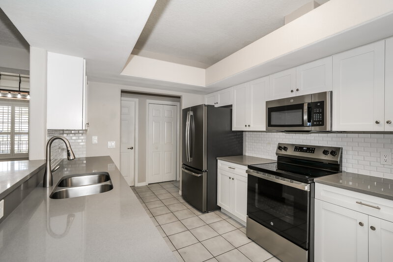 2,300/Mo, 4806 Spring Side Drive New Port Richey, FL 34653 Kitchen View 2