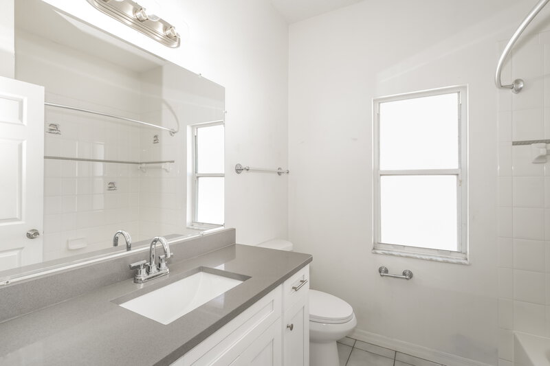 2,300/Mo, 4806 Spring Side Drive New Port Richey, FL 34653 Bathroom View