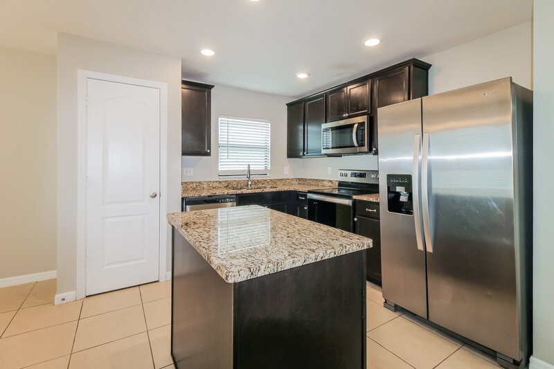 1,870/Mo, 12902 Keefer Ct Spring Hill, FL 34609 Kitchen View 2