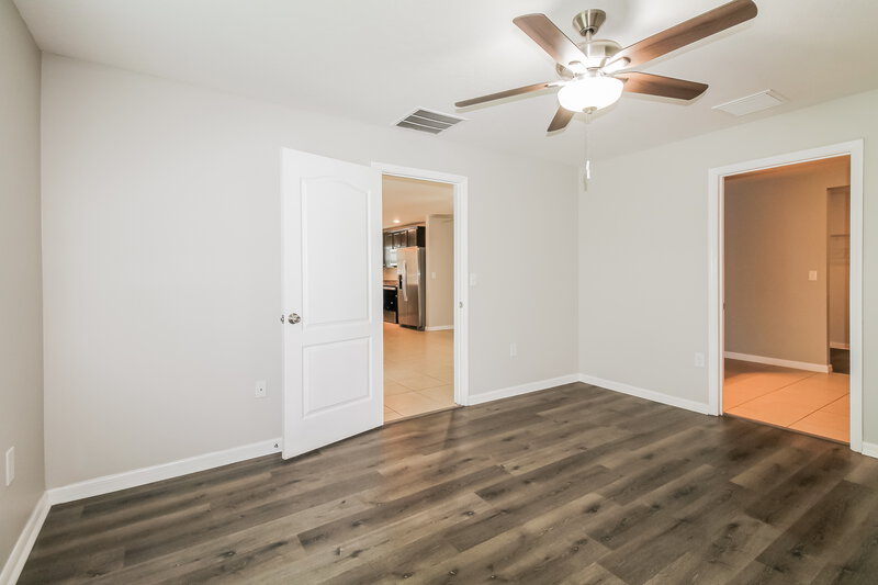 1,870/Mo, 12902 Keefer Ct Spring Hill, FL 34609 Main Bedroom View