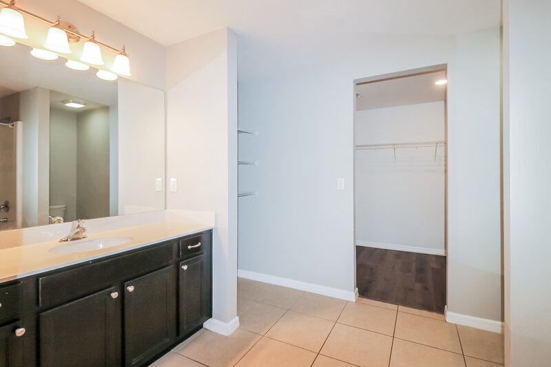 1,870/Mo, 12902 Keefer Ct Spring Hill, FL 34609 Main Bathroom View
