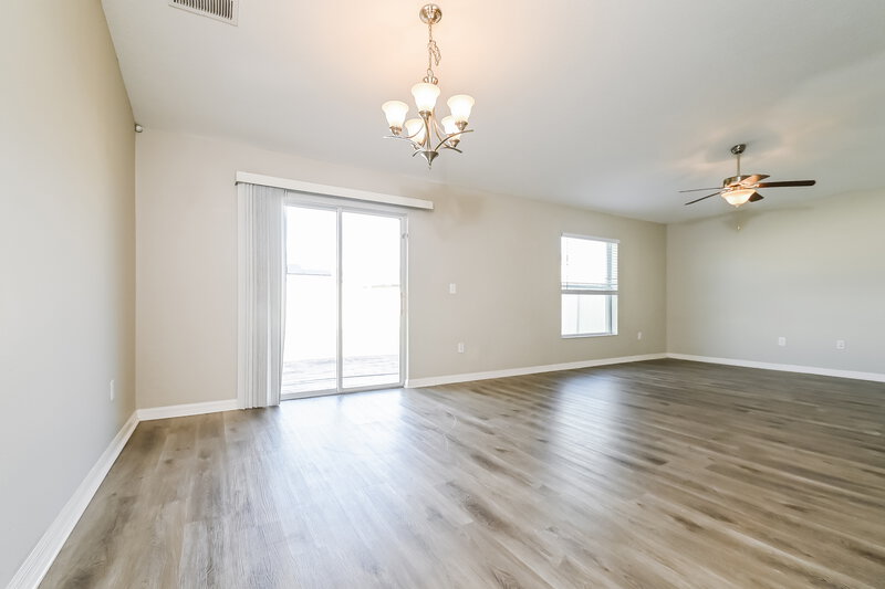 1,970/Mo, 8108 Cherry Branch Dr Ruskin, FL 33573 Dining Room View