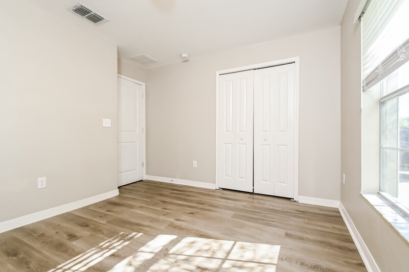 1,970/Mo, 8108 Cherry Branch Dr Ruskin, FL 33573 Bedroom View
