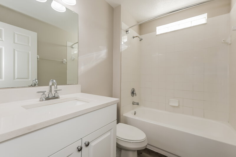 2,260/Mo, 11117 Newbridge Dr Riverview, FL 33579 Bathroom View