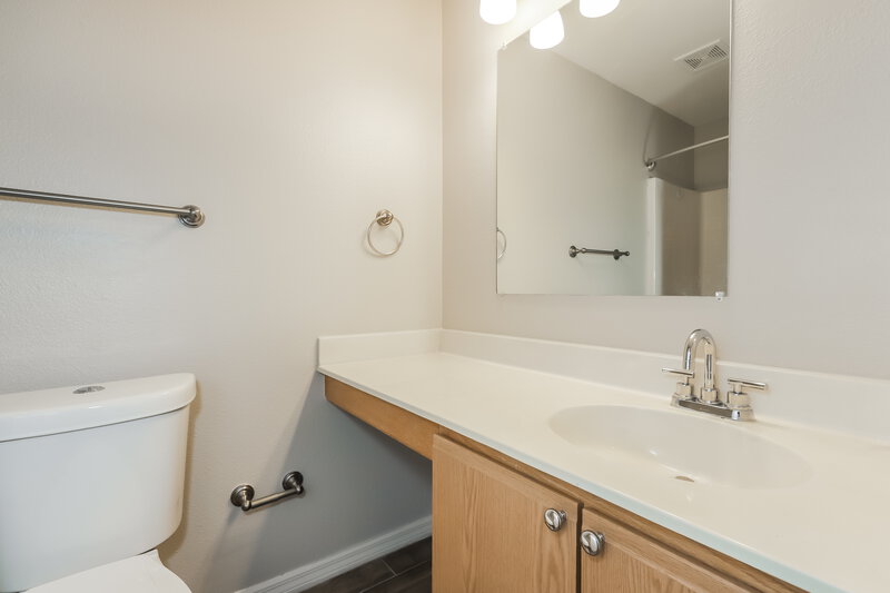 2,065/Mo, 6201 Venezia Pl Riverview, FL 33578 Bathroom View