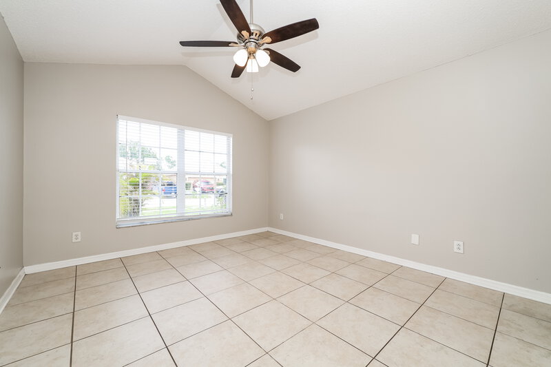 2,200/Mo, 12219 Dawn Vista Dr Riverview, FL 33578 Main Bedroom View