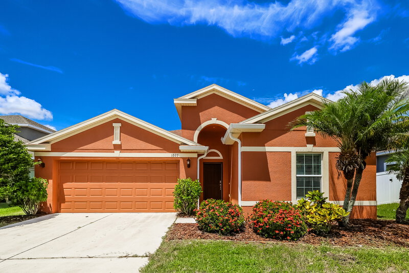 2,120/Mo, 1807 Bonita Bluff Ct Ruskin, FL 33570 External View