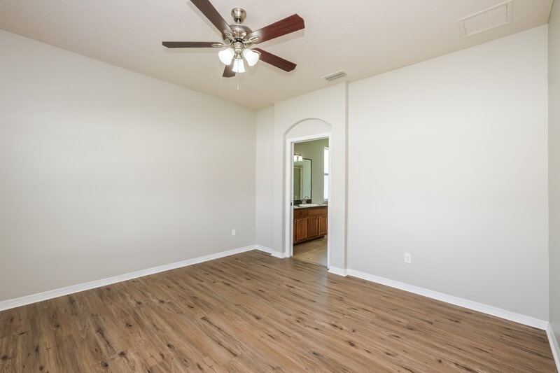 2,120/Mo, 1807 Bonita Bluff Ct Ruskin, FL 33570 Main Bedroom View