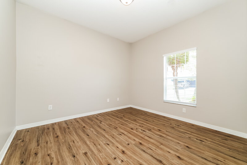 2,120/Mo, 1807 Bonita Bluff Ct Ruskin, FL 33570 Bedroom View 2