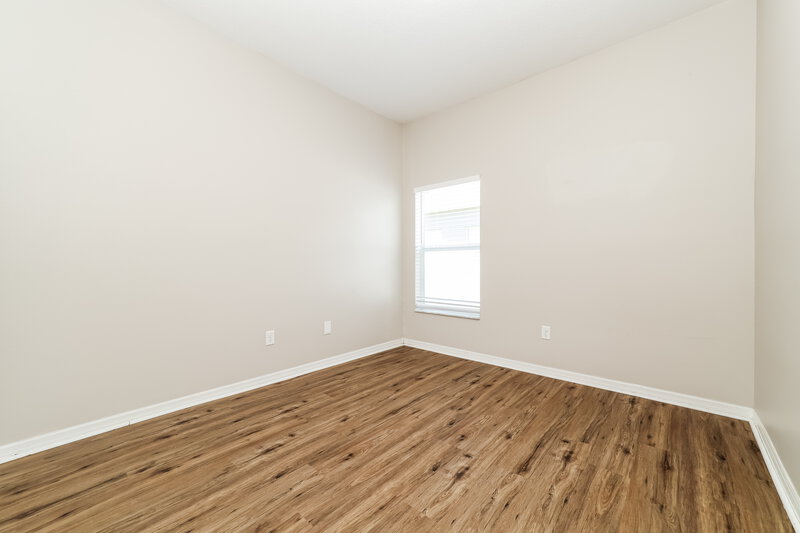 2,120/Mo, 1807 Bonita Bluff Ct Ruskin, FL 33570 Bedroom View 3