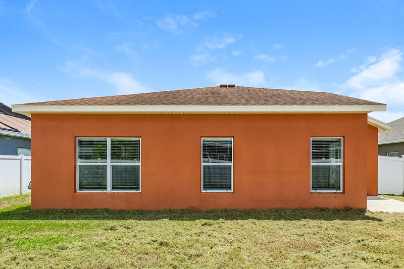 2,120/Mo, 1807 Bonita Bluff Ct Ruskin, FL 33570 Rear View