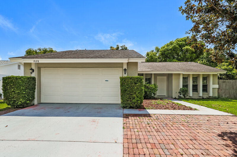 2,200/Mo, 1828 Craven Drive Seffner, FL 33584 External View
