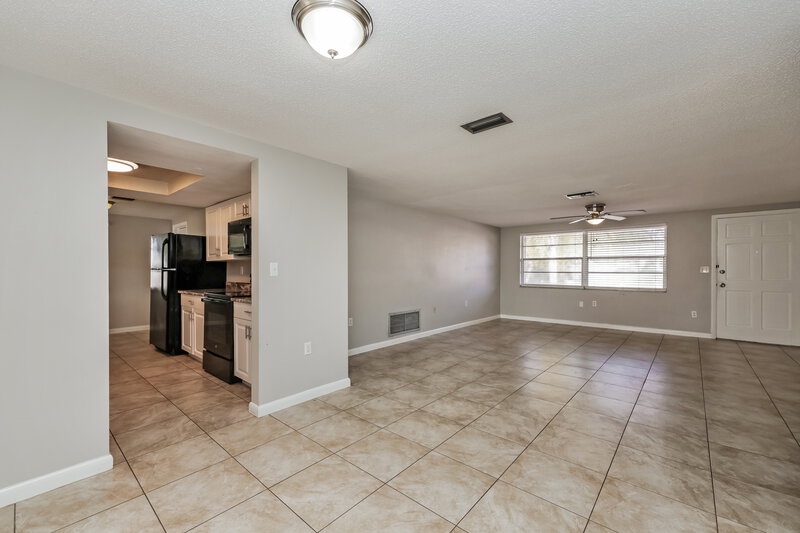 1,985/Mo, 4807 Weasel Dr New Port Richey, FL 34653 Family Room View 2