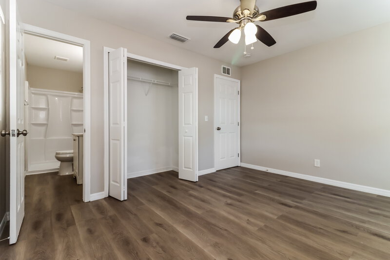 4,220/Mo, 5615 Larimer Dr Tampa, FL 33615 Main Bedroom View 2