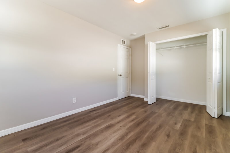 4,220/Mo, 5615 Larimer Dr Tampa, FL 33615 Bedroom View