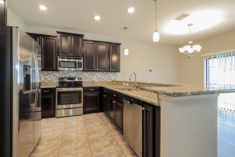 2,370/Mo, 12322 Victarra Pl Trinity, FL 34655 Kitchen View