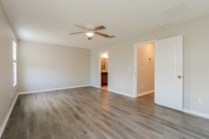 2,370/Mo, 12322 Victarra Pl Trinity, FL 34655 Main Bedroom View 2