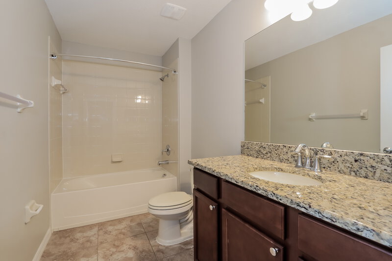 2,370/Mo, 12322 Victarra Pl Trinity, FL 34655 Bathroom View