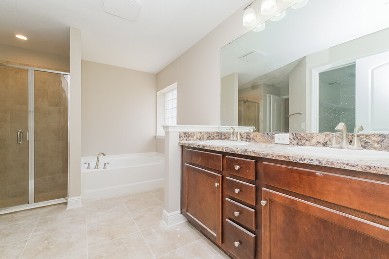3,220/Mo, 13207 Precept Way Hudson, FL 34669 Main Bathroom View