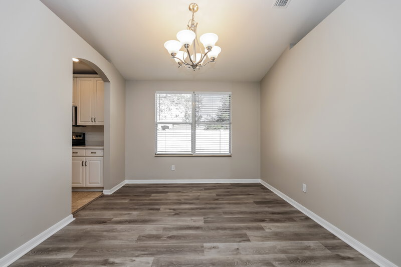 2,240/Mo, 510 Caribe Ridge Way Ruskin, FL 33570 Dining Room View