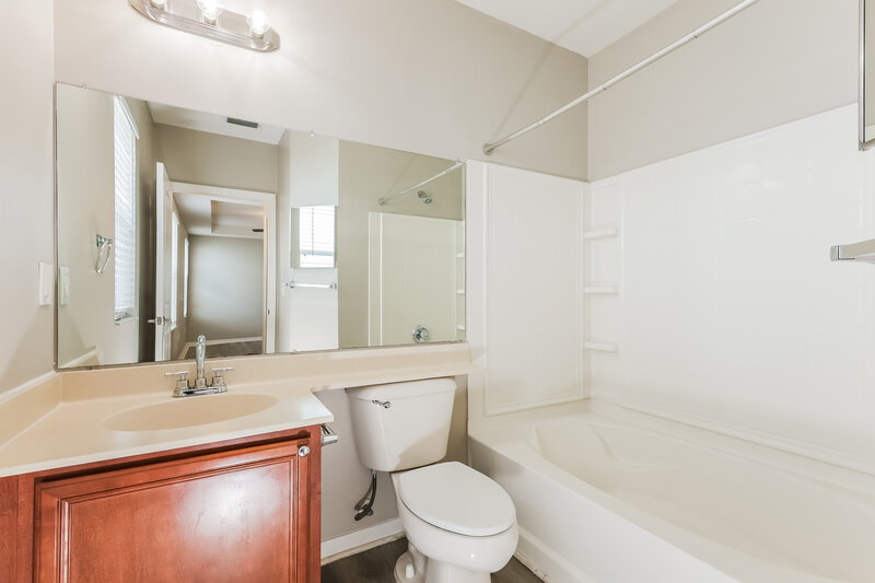 2,290/Mo, 18409 Kentisbury Ct Land O Lakes, FL 34638 Bathroom View