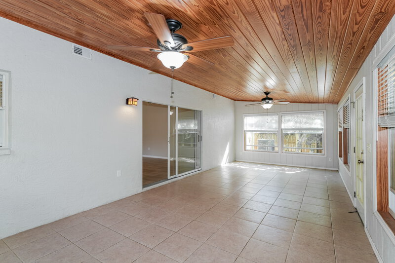 2,280/Mo, 26808 Haverhill Dr Lutz, FL 33559 Sun Room View