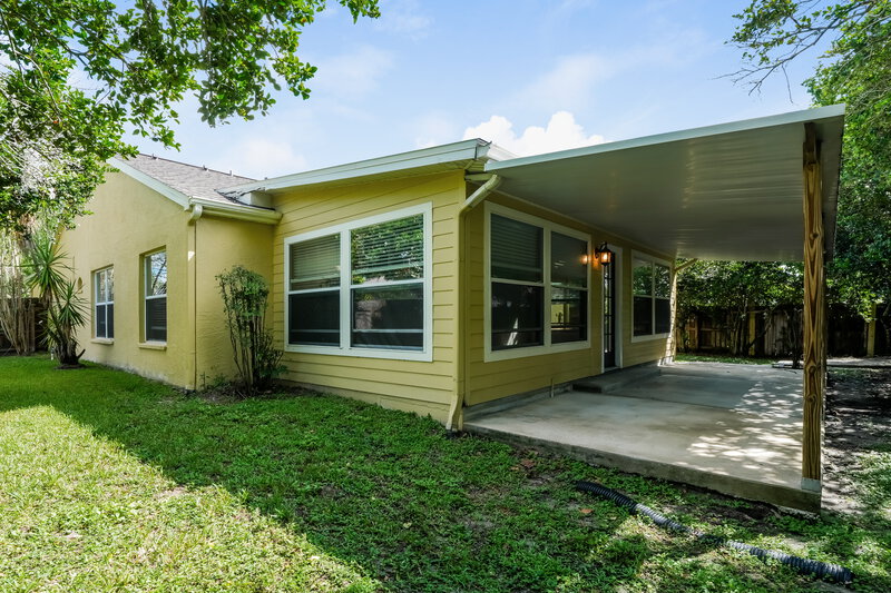 2,280/Mo, 26808 Haverhill Dr Lutz, FL 33559 Rear View