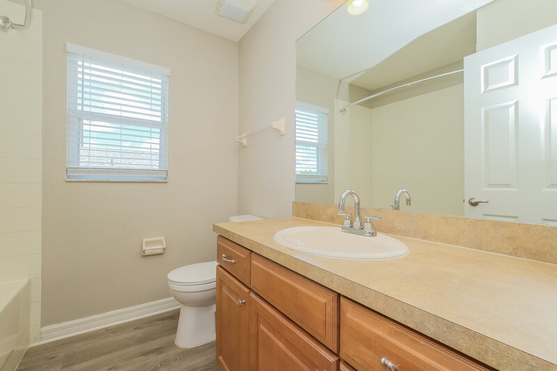 3,900/Mo, 5729 Sweet William Ter Land O Lakes, FL 34639 Bathroom View