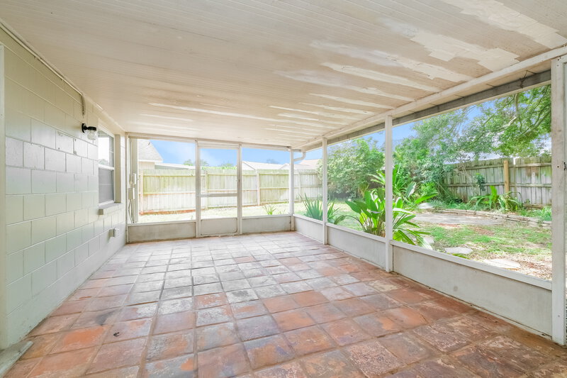 2,380/Mo, 2016 Lori Ann St Brandon, FL 33510 Sun Room View