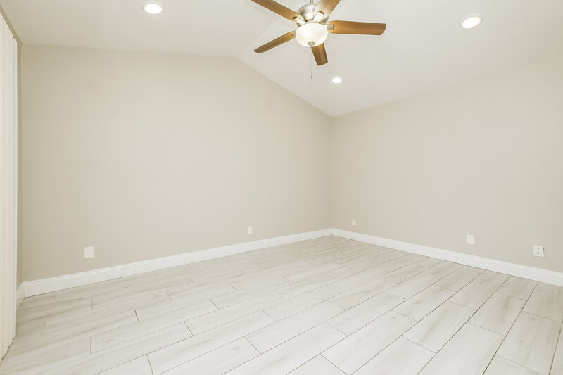 2,380/Mo, 2016 Lori Ann St Brandon, FL 33510 Main Bedroom View