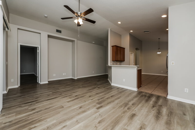 2,240/Mo, 8610 Sandy Plains Dr Riverview, FL 33578 Living Room View