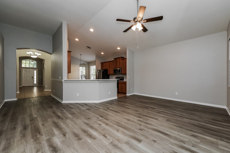 2,240/Mo, 8610 Sandy Plains Dr Riverview, FL 33578 Living Room View 2