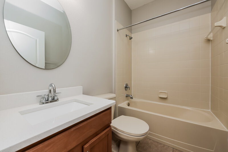 2,240/Mo, 8610 Sandy Plains Dr Riverview, FL 33578 Bathroom View