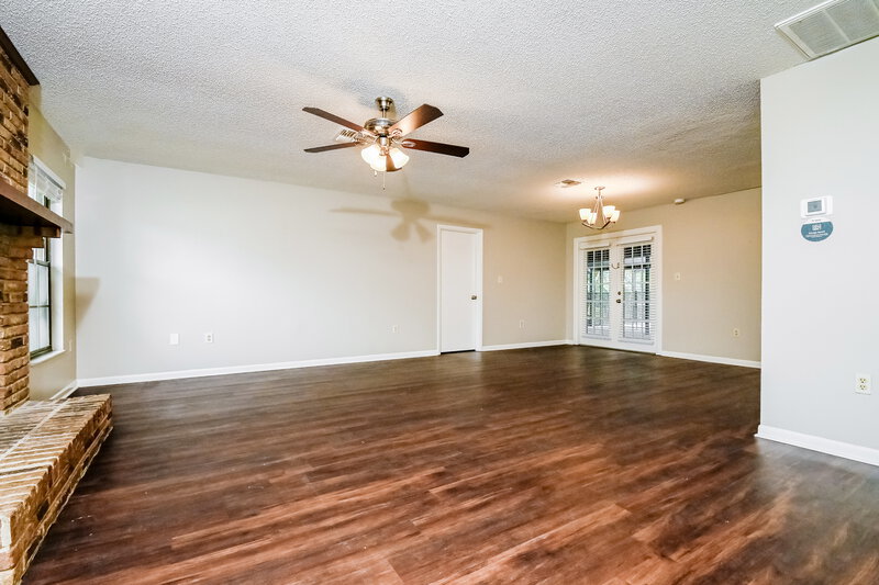 2,390/Mo, 2417 ROSLYN LN Lakeland, FL 33812 Living Room View