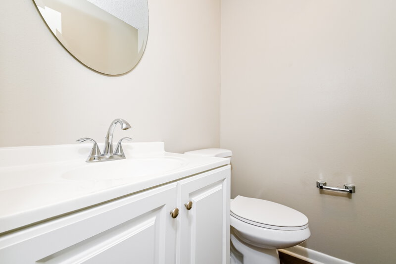 2,390/Mo, 2417 ROSLYN LN Lakeland, FL 33812 Bathroom View 2