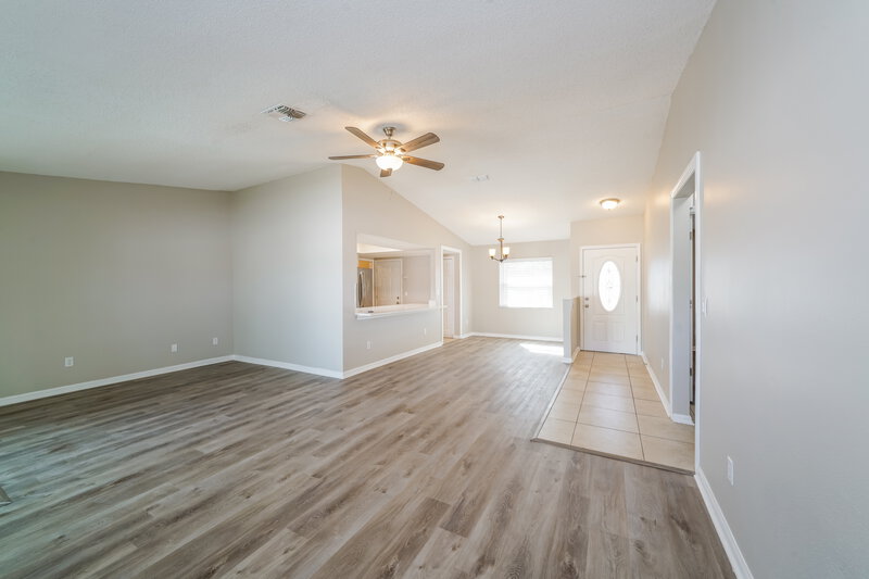 0/Mo, 224 Whisper Lake Rd Palm Harbor, FL 34683 Living Room View 2