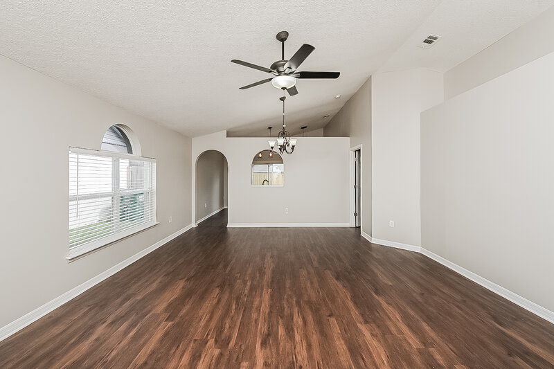 1,955/Mo, 30615 Double Dr Wesley Chapel, FL 33545 Living Room View 2