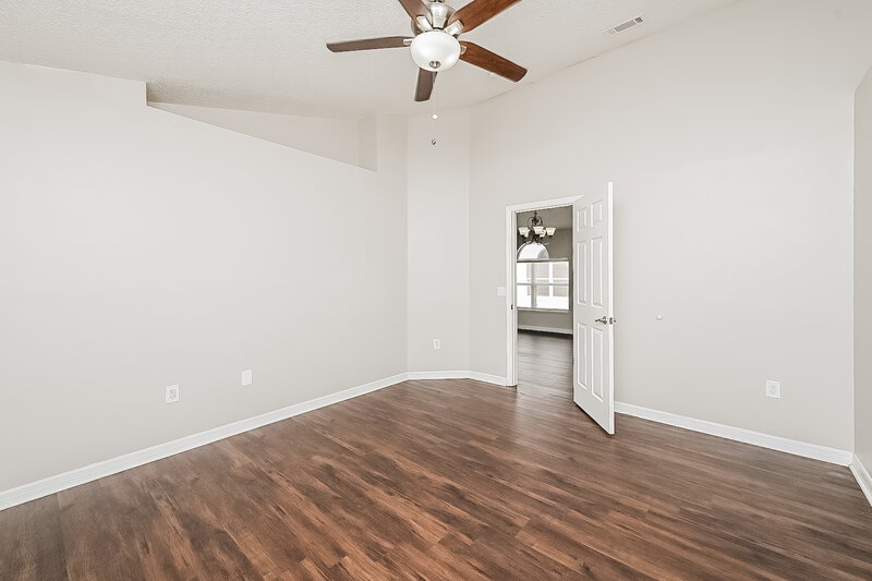 1,955/Mo, 30615 Double Dr Wesley Chapel, FL 33545 Main Bedroom View 2