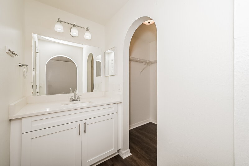 1,955/Mo, 30615 Double Dr Wesley Chapel, FL 33545 Main Bathroom View 3