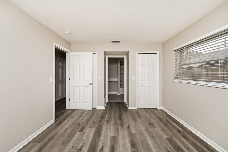 0/Mo, 6980 Dr Martin Luther King Jr St S St. Petersburg, FL 33705 Bedroom View