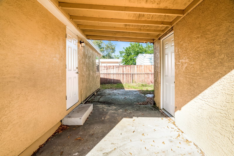 0/Mo, 4139 26Th St N Saint Petersburg, FL 33714 Rear View 2