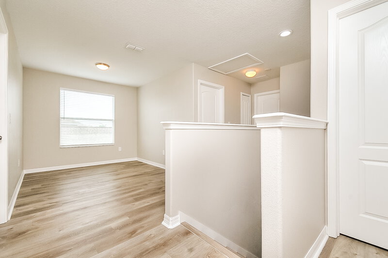 2,605/Mo, 1419 Tahoe Springs Ct Ruskin, FL 33570 Loft View