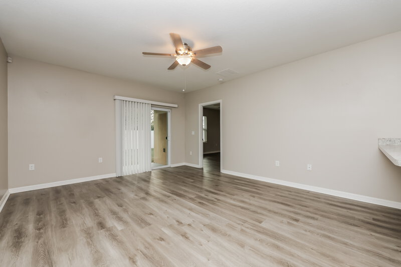 1,860/Mo, 10125 Geese Trail Circle Sun City Center, FL 33573 Living Room View