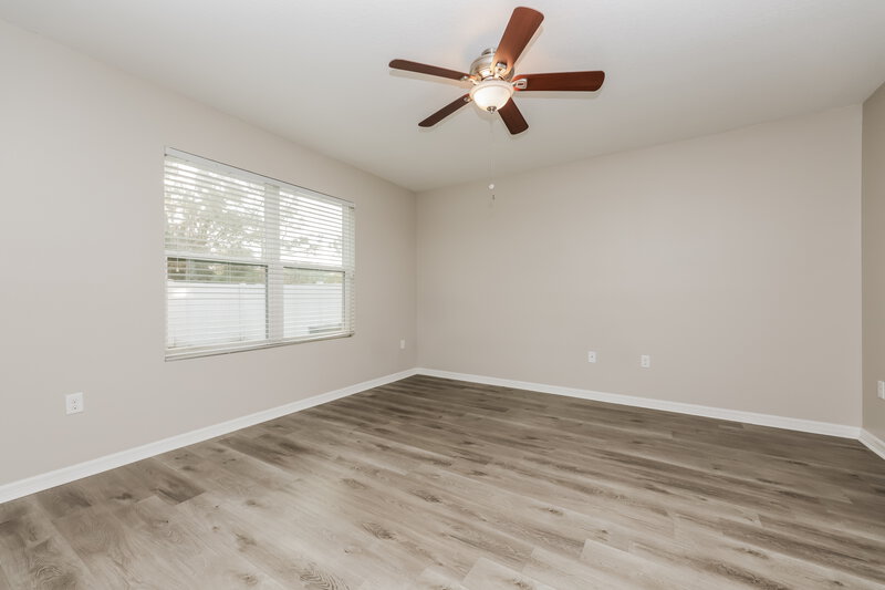 1,860/Mo, 10125 Geese Trail Circle Sun City Center, FL 33573 Main Bedroom View