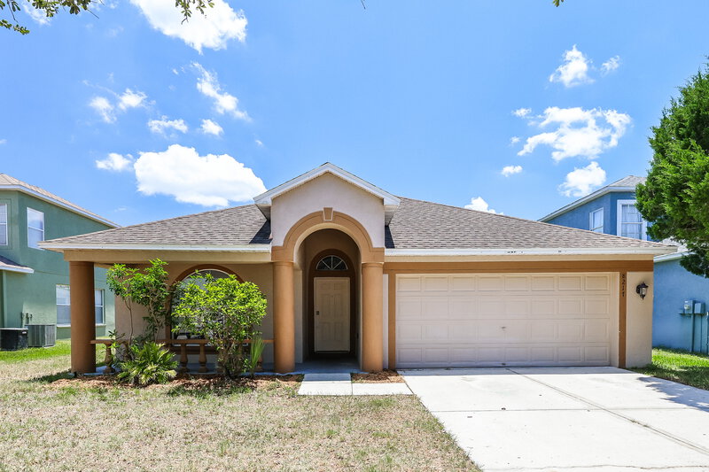 2,495/Mo, 8217 Water Tower Dr Tampa, FL 33619 External View