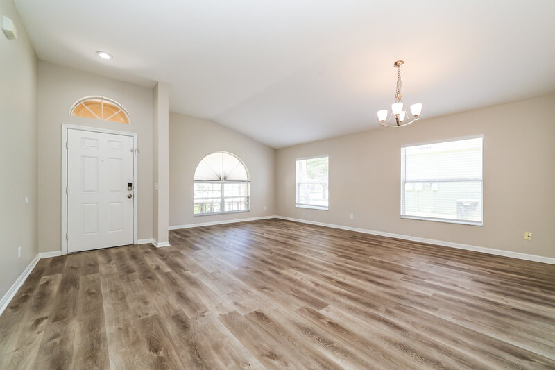 2,495/Mo, 8217 Water Tower Dr Tampa, FL 33619 Dining Room View